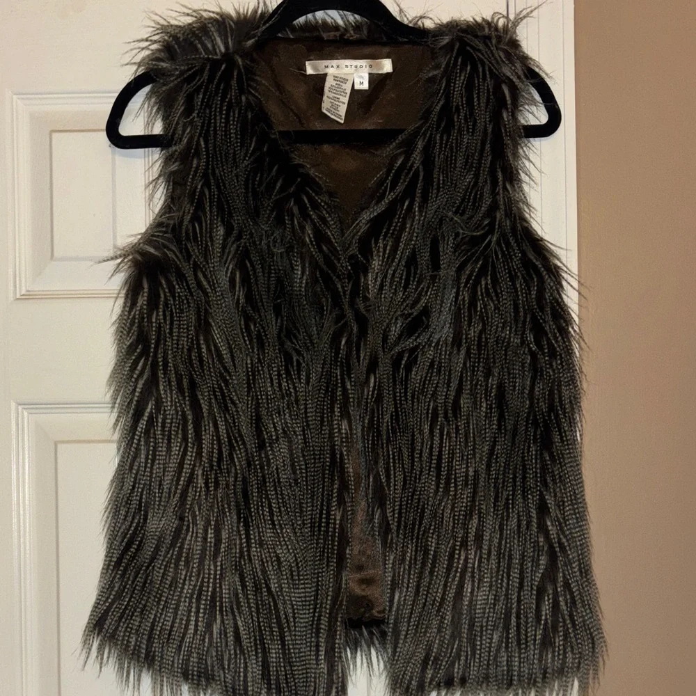 Max Studio Textured Faux Fur Vest in Brown Medium